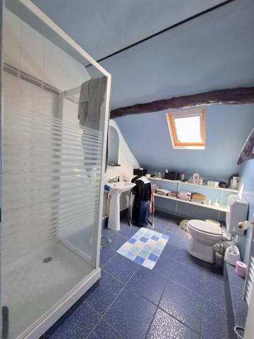 À vendre - Maison mitoyenne 1 côté, 3 pièces située à Rouessé-Fontaine (72610)