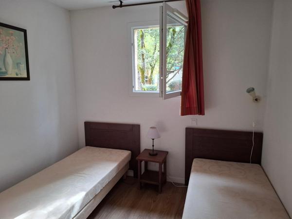 Au coeur d'une jolie résidence de tourisme, avec piscine !