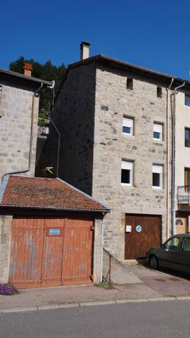 Maison de village 104m², garage parking + T1 loué