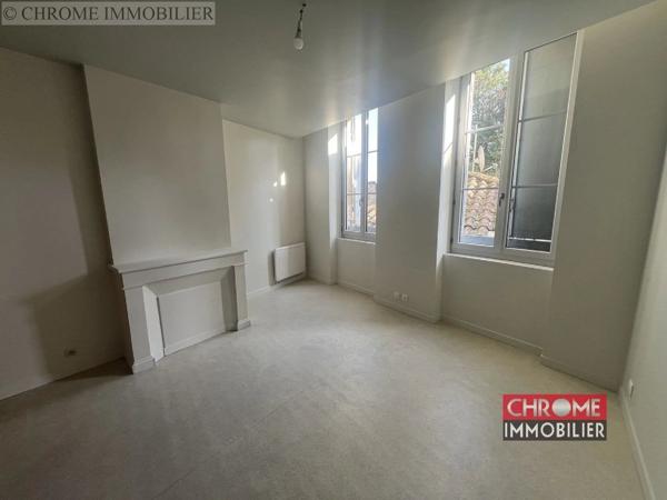 Vente                                                      Immeuble
                        
                                         417 m2                     à Marmande