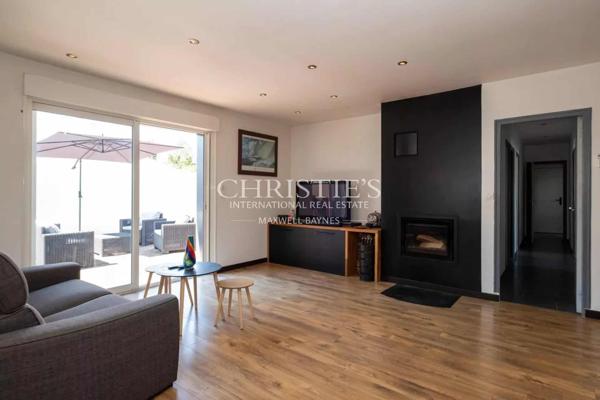 Lumineuse Maison et sa piscine à 10 min des plages de Châtelaillon