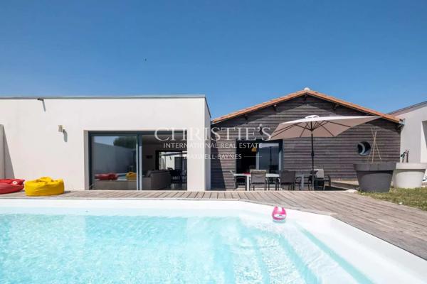 Lumineuse Maison et sa piscine à 10 min des plages de Châtelaillon