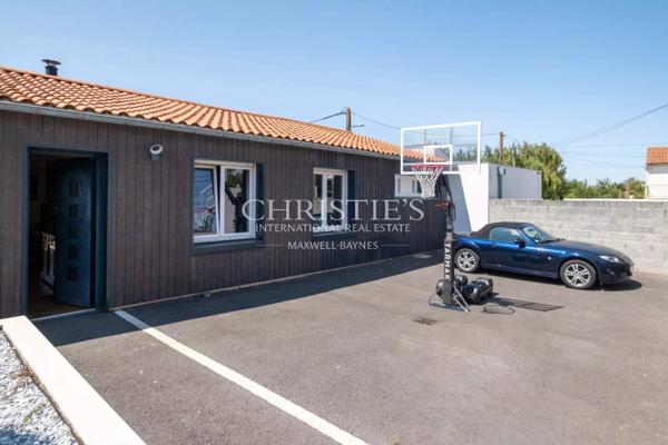 Lumineuse Maison et sa piscine à 10 min des plages de Châtelaillon