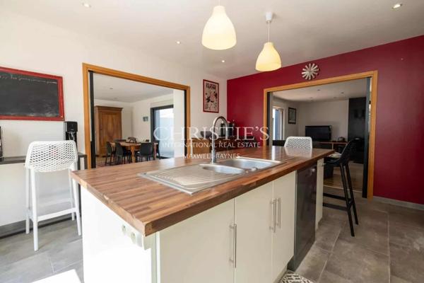 Lumineuse Maison et sa piscine à 10 min des plages de Châtelaillon