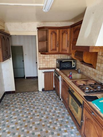 Maison et bâtiment à rénover – Dun-le-Poëlier, proche Chabris