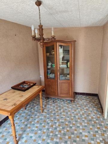 Maison et bâtiment à rénover – Dun-le-Poëlier, proche Chabris