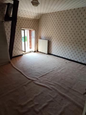 Maison et bâtiment à rénover – Dun-le-Poëlier, proche Chabris