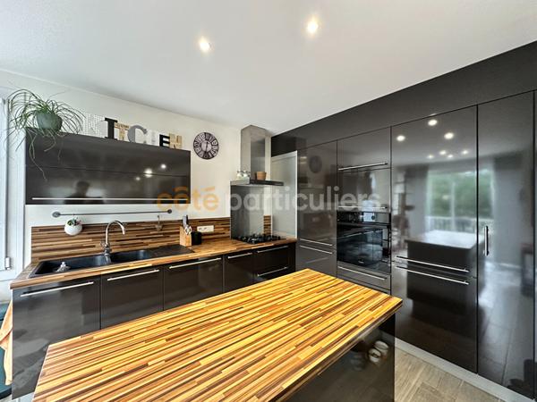 Vente Maison295 m² - 4 Pièces - ESPALY SAINT MARCEL (43000)