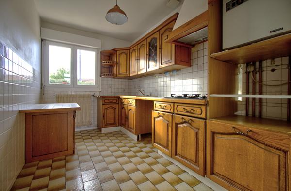 LE PASSAGE - Maison plain-pied de 88 m² avec 3 chambres, garage et jardin autour sur un terrain de 280 m² environ