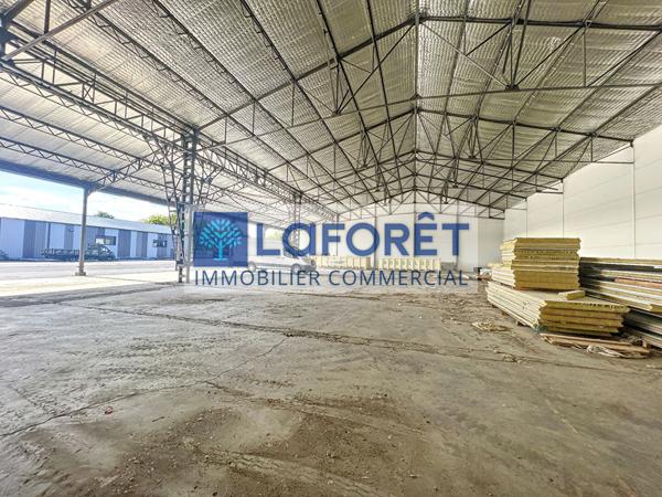 Location local commercial Bressuire - 7846 m² - 30 €/mois
