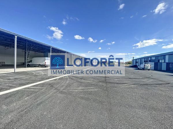 Location local commercial Bressuire - 7846 m² - 30 €/mois