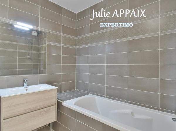 Fréjus (83600) Fréjus, Appartement 4 pièces au dernier étage avec 52,90M² de terrasse, box fermé et place de parking privativ