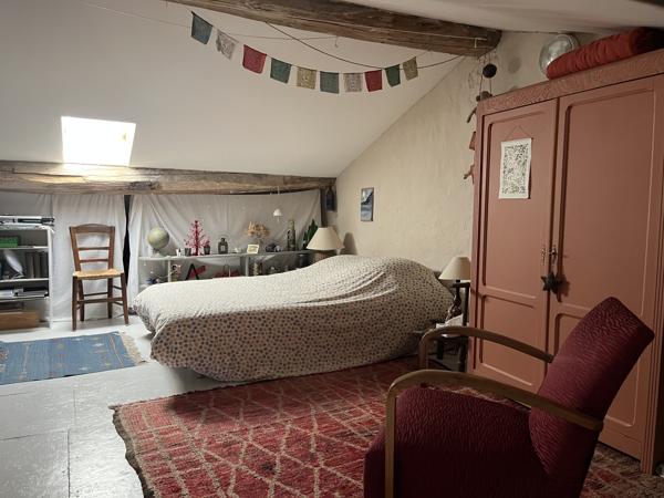 Maison
         4 pièces
        - 93 m² 242 500 € *