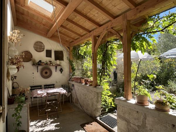 Maison
         4 pièces
        - 93 m² 242 500 € *