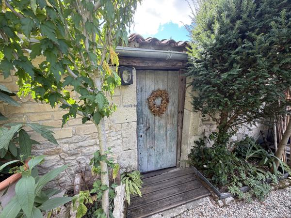 Maison
         4 pièces
        - 93 m² 242 500 € *