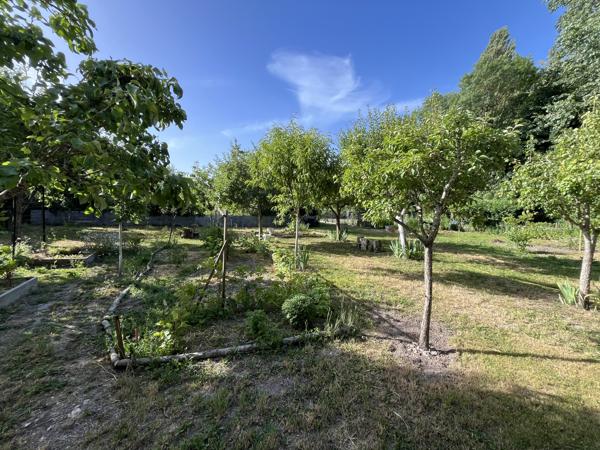 Maison
         4 pièces
        - 93 m² 242 500 € *