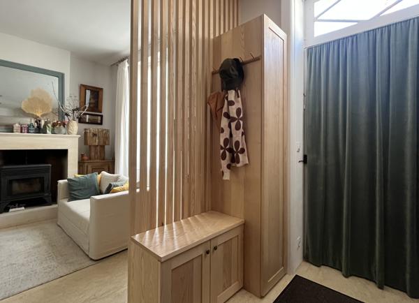 Maison
         4 pièces
        - 93 m² 242 500 € *
