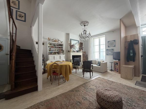 Maison
         4 pièces
        - 93 m² 242 500 € *