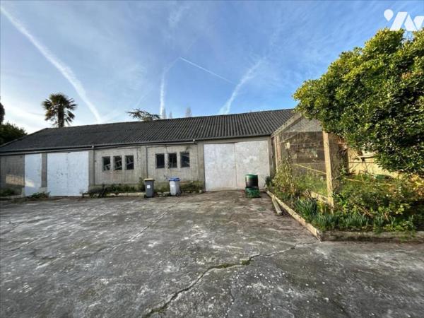 Pour investisseurs! ensemble de deux maisons + un hangar