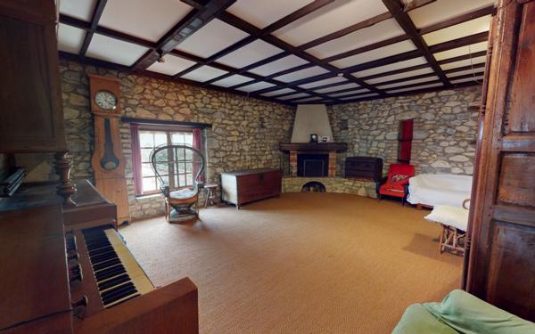 Maison à vendre    7 pièces •  Loriol-sur-Drôme