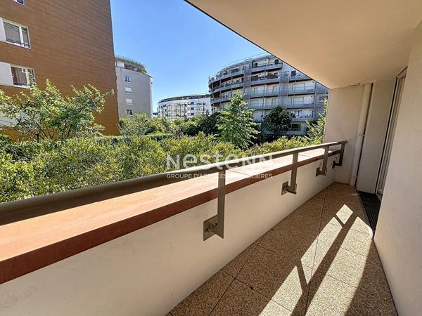 ISSY LES MOULINEAUX - FORT D'ISSY - Vente appartement 3 pièces de 67,60 m² avec un balcon