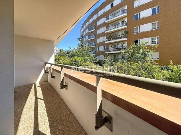 ISSY LES MOULINEAUX - FORT D'ISSY - Vente appartement 3 pièces de 67,60 m² avec un balcon
