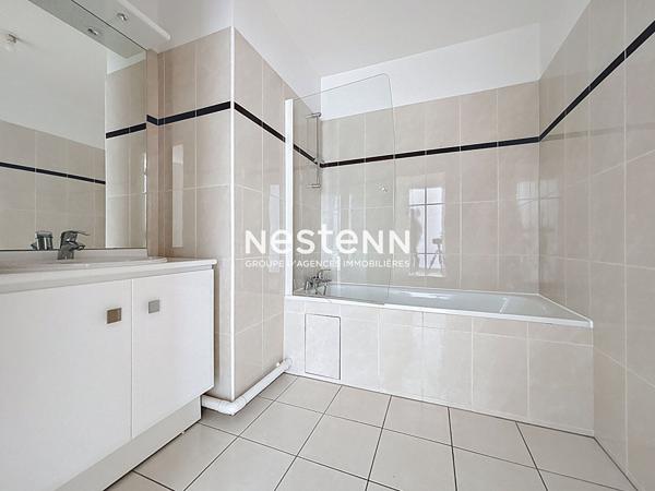 ISSY LES MOULINEAUX - FORT D'ISSY - Vente appartement 3 pièces de 67,60 m² avec un balcon