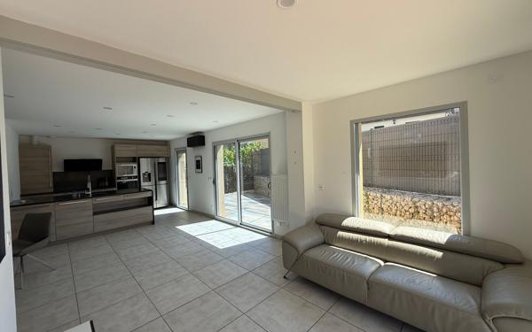 Maison à vendre    5 pièces •  Sain-Bel