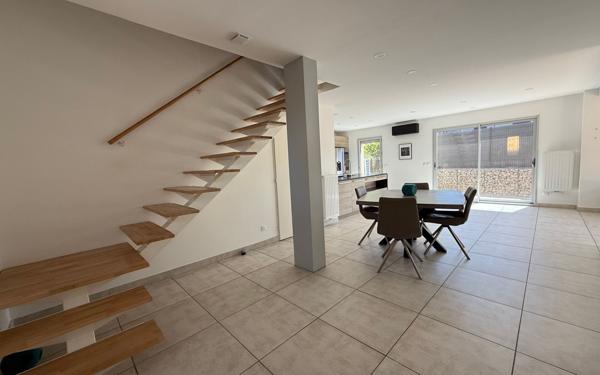 Maison à vendre    5 pièces •  Sain-Bel