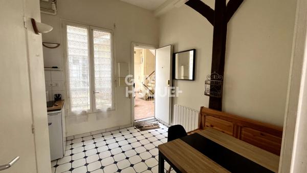 2 pièces plein de charme au coeur de la rue de Charenton - 31 m2 au sol
