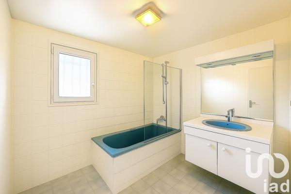 Maison à vendre 5 pièces 100 m² Sainte-Consorce