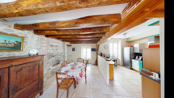Maison familiale 8 pièces - 206 m2 - Centre ville de Neuville-aux-bois