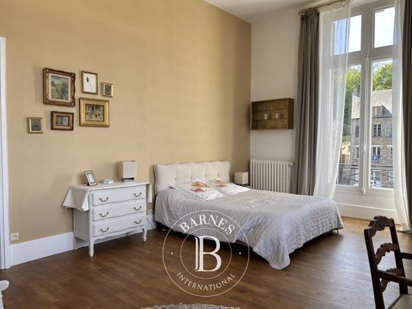 Condé-en-Normandie, Maison de ville 7 Chambres  à vendre