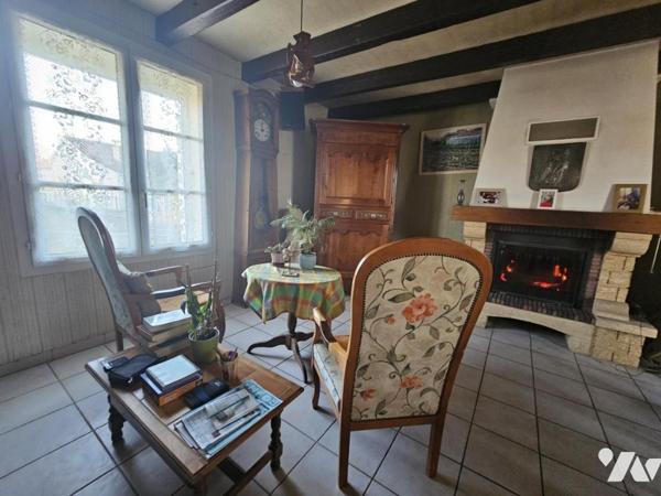 Maison trois chambres - grande dépendance et garage