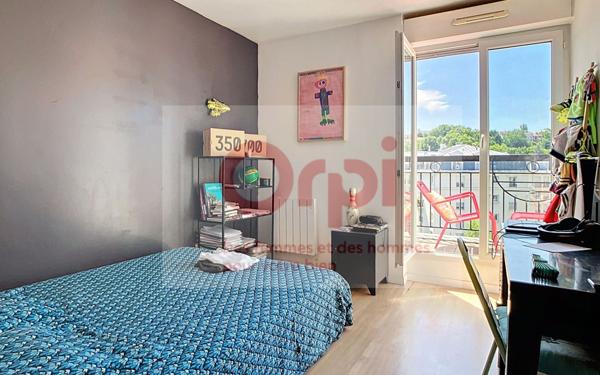 Appartement à vendre    4 pièces • 98,32 m2 Issy-les-Moulineaux