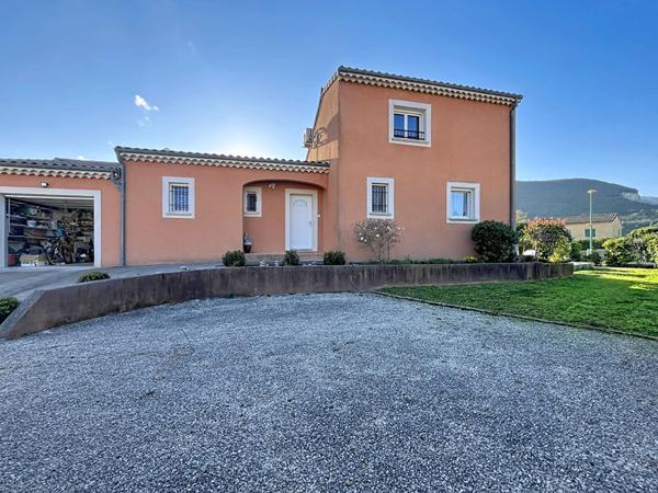 Villa haut de gamme à CRUAS avec piscine