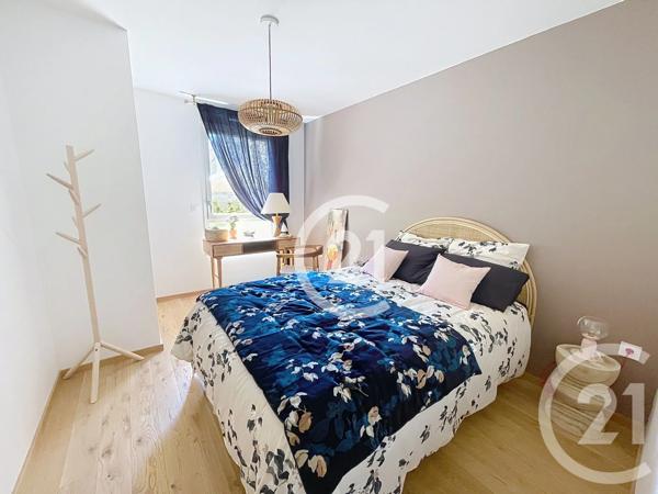 Appartement F4 à vendre  4 pièces - 76 m 2   CAEN  - 14