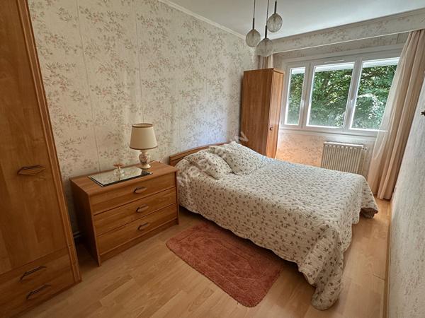 Nantes Collines du Cens : En VENTE, Proche chronobus, appartement 5 pièces, lumineux avec de beaux volumes, environnement calme et verdoyant.