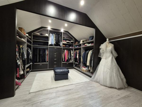 Sainte-Barbe (57640) Maison familiale 6 pièces 183 m²