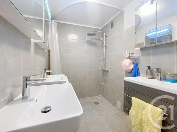 Appartement F4 à vendre  4 pièces - 80,21 m 2   ROUEN  - 76