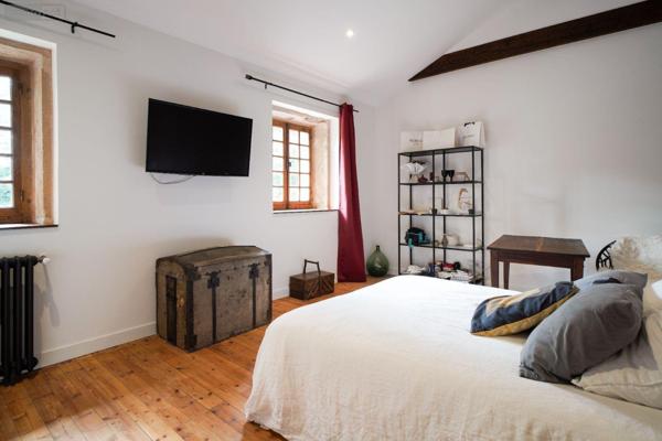 Maison restaurée à vendre à Charnay-lès-Mâcon en Saône-et-Loire (71850), ref : 13779/975