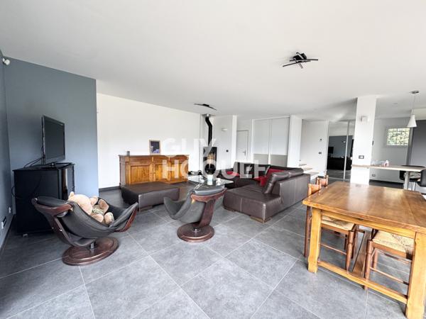 MAISON À LOUER DE 5 PIÈCES DE 164,50 M²