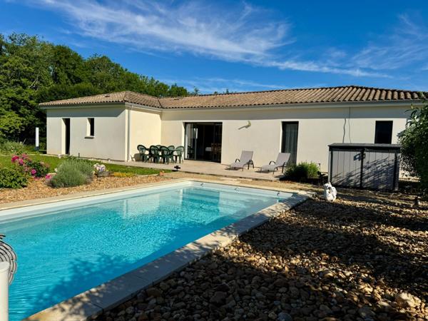 Villa Contemporaine de 2019 – Piscine, Vue Dégagée