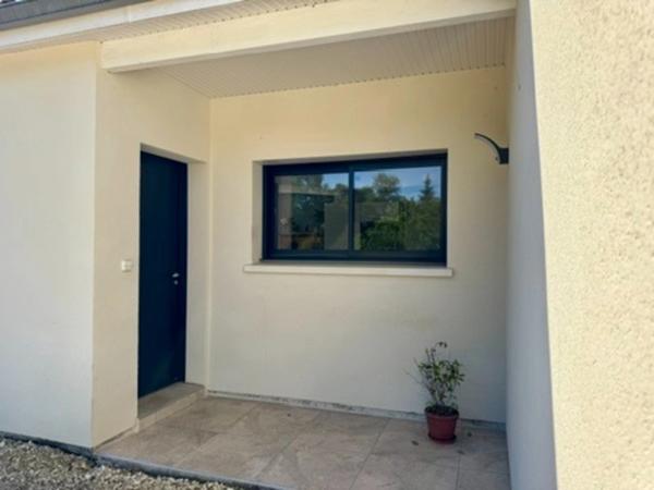 Villa Contemporaine de 2019 – Piscine, Vue Dégagée