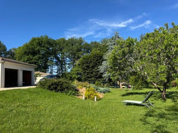 Villa Contemporaine de 2019 – Piscine, Vue Dégagée