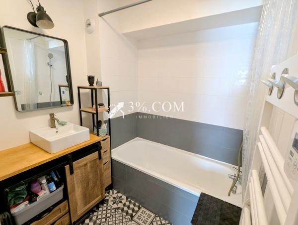 Vente appartement T3, deux chambres, à proximité de Toulouse Castelginest (31780)