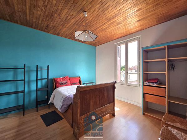 Maison 6 pièces avec garage, terrasses et jardin paysager