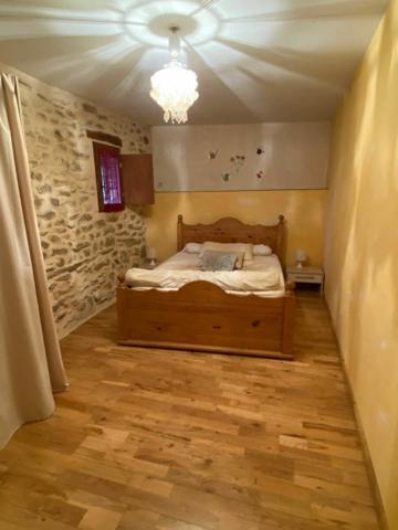 Maison à vendre    6 pièces • 140 m2 Cruis