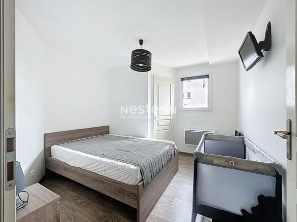 Nouveaute sur le marche villa recente en 3 faces avec superbe vue degagee.