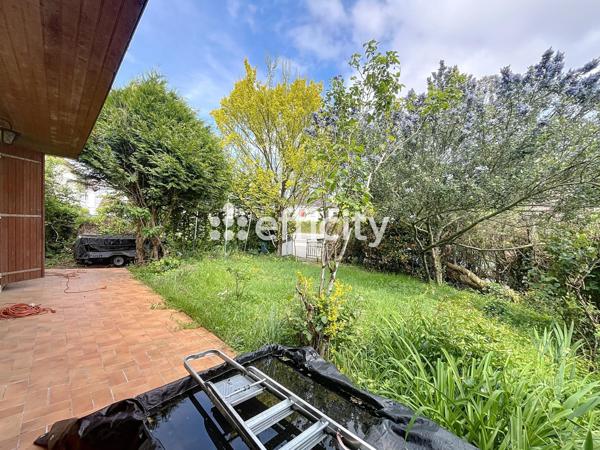 Maison 10 pièces - 165 m²